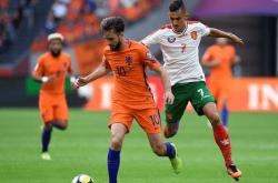 罗马尼亚运动员在滑壳比赛中勇夺桂冠