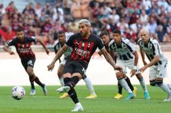 包含AC米兰客场对决乌迪内斯，意甲豪门激战在即的词条