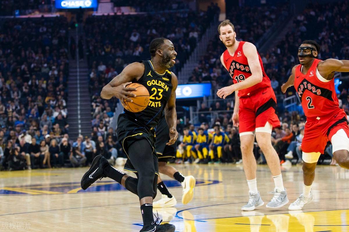 包含勇士惨遭溃败！库里受伤离场，球队连败3场的词条