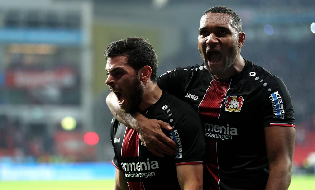 史图加特球队遭遇不敌,防线漏洞明显 史图加特球队遭遇不敌,防线漏洞明显